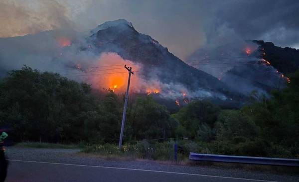 El incendio en Epuyén afecto alrededor de 260 hectáreas: Fiscalía inició una investigación