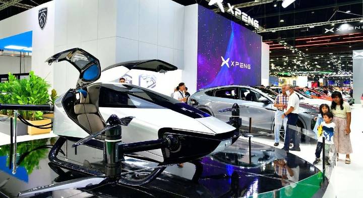 China despega: comienza la producción en masa de coches voladores