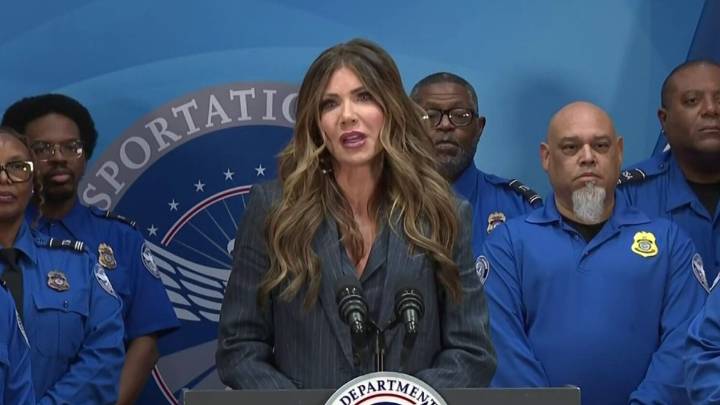 Gobierno entrega bono de $10,000 a empleados de TSA