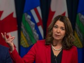 Danielle Smith doesn't hate trans children, she wants to protect them