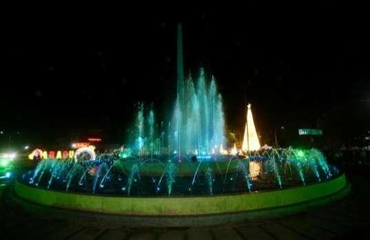 Un remozado Obelisco de Maracay dio la bienvenida a la Navidad