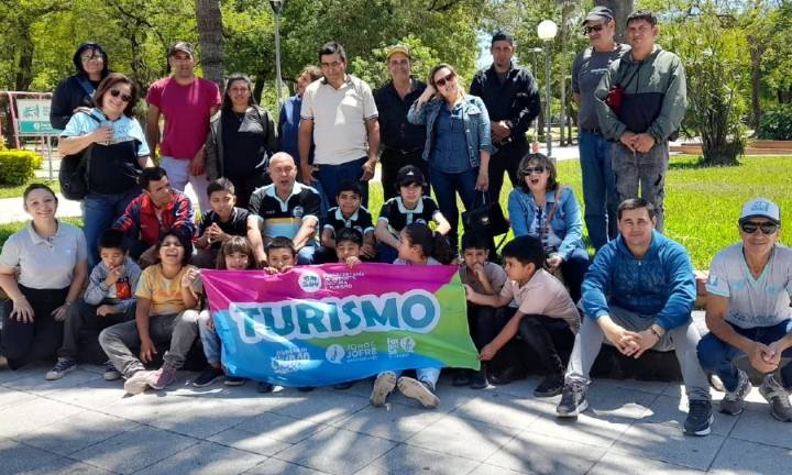 Visita guiada a estudiantes del interior