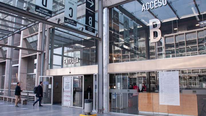 Formalizarán a imputado por triple homicidio en La Reina: Es cuñado y tío de las víctimas