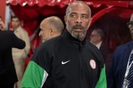 DT de Nigeria denuncia brujería tras eliminación mundialista