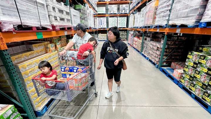 Ramen instead of Reese's? Looming SNAP cuts change what's on offer for Halloween trick