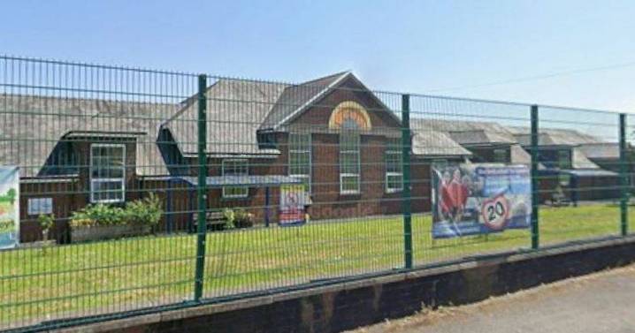 Police close primary school after 'threatening messages' made online