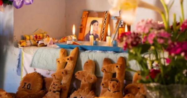 Día de las Almas en Salta: por qué se celebra y cómo preparar la mesa para los difuntos