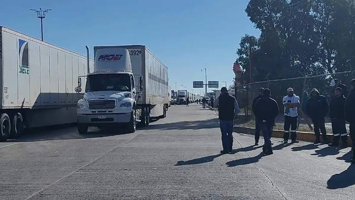 Crece la tensión entre transportistas por bloqueos en la entidad