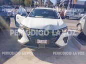 Choque en Monclova: conductora a exceso de velocidad causa daños severos