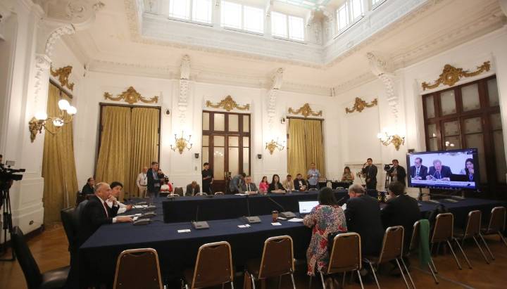 Comisión revisora de Acusación Constitucional contra Pardow votará este lunes el informe