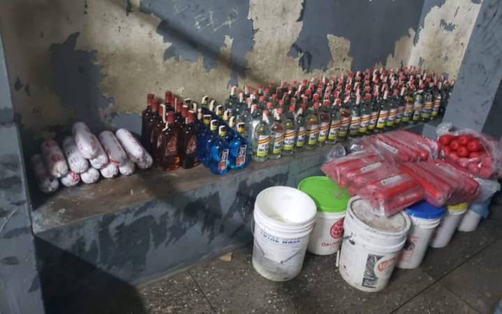 Detienen a presuntos venezolanos con licor, mortadelas y queso en Trinidad