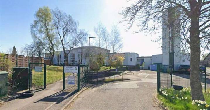 Primary school forced to cancel Christmas show with Syrian refugee scene 