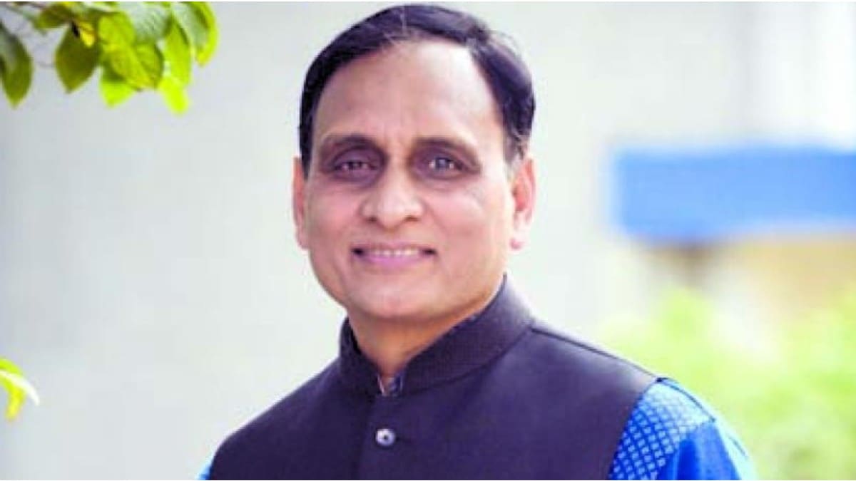 BJP leader Rakesh Sinha justifies voting in Bihar after Delhi polls