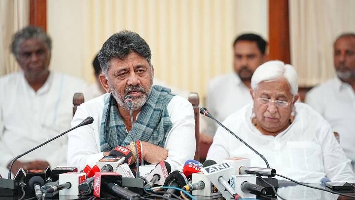 'Will Quit Politics If..': DK Shivakumar Dares Kumaswamy To Prove His Links With Home Minister Amit Shah