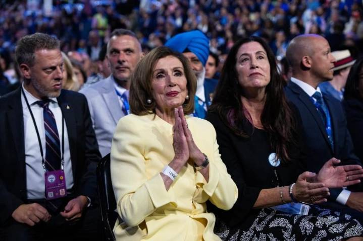 Hija de Nancy Pelosi confirma su posible candidatura al escaño de su madre en la Cámara de Representantes