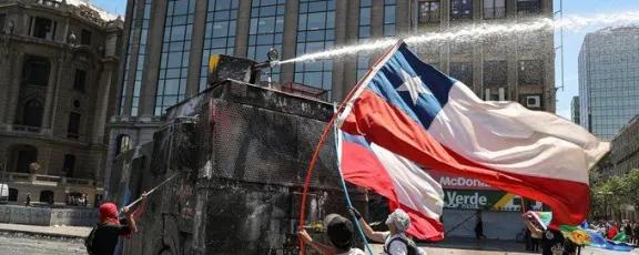 Chile vota este domingo y se perfila un giro político que impactará en la región
