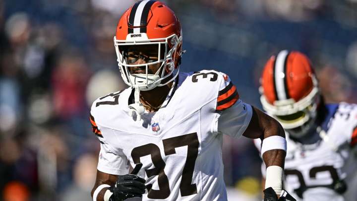 Browns place CB Dom Jones on IR, waive WR Kaden Davis