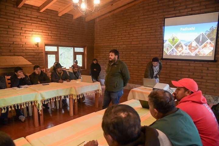 Gobierno de Oaxaca y Fonatur buscan fortalecer el turismo comunitario en la Sierra de Juárez