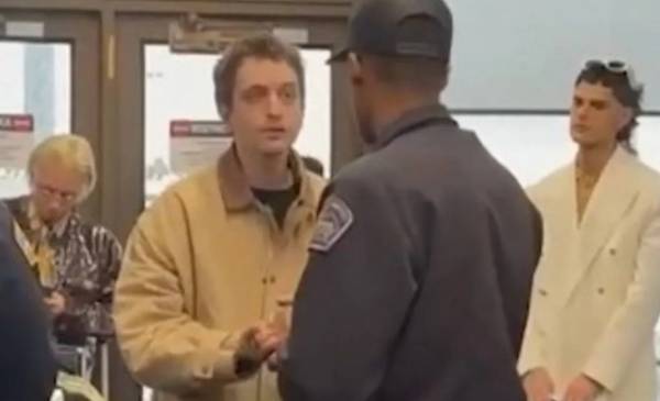 Ca7riel y Paco Amoroso fueron demorados por el FBI tras un incidente en pleno vuelo