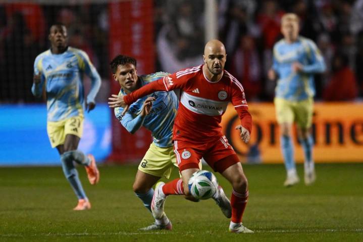 Union turn up the pressure to eliminate inferior Fire in playoffs