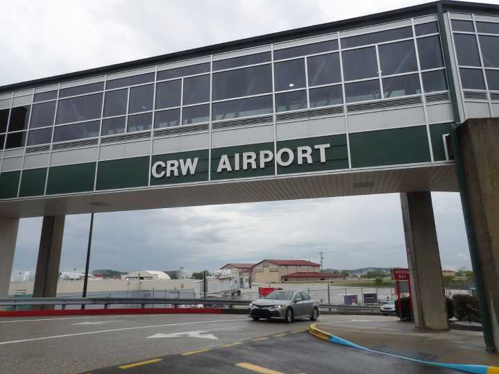 Yeager International Airport hosts donation drive for federal workers amid shutdown