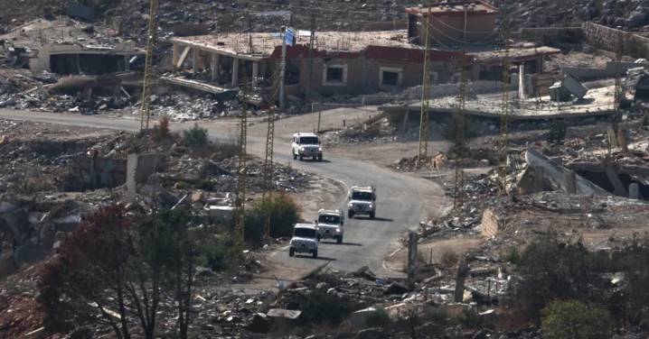 Israel mata a 13 palestinos refugiados en el campamento más grande del Líbano: Bombardeo continúa pese a alto al fuego