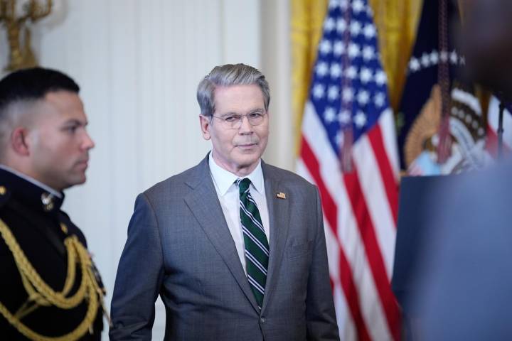 Trump busca impedir que indocumentados accedan a créditos fiscales reembolsables