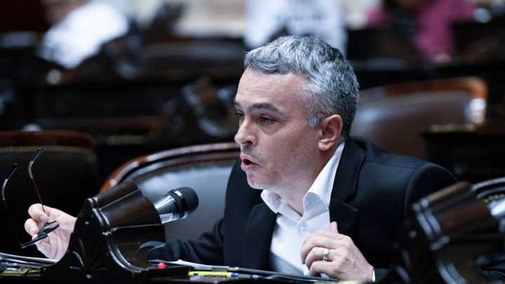 Argentina registra cifra récord de sífilis en 2025 y crecen denuncias contra el Gobierno