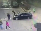 De qué acusan al conductor que atropelló a tres mujeres en Lanús y qué dice la ley sobre manejar en ojotas