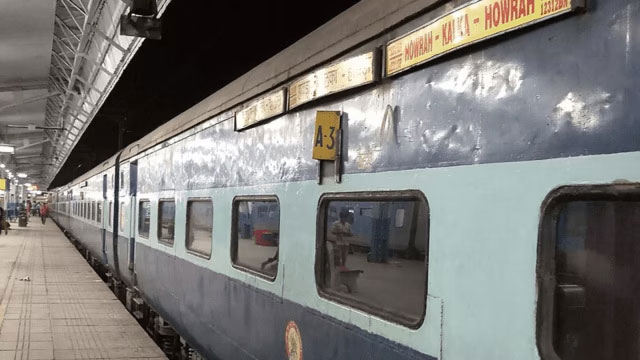 Six women killed by speeding train at Chunar Railway Station