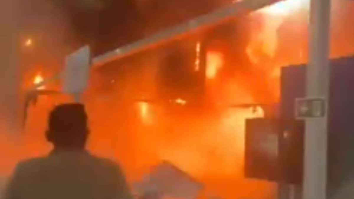 Major Fire Hits UN Climate Talks Venue in Brazil, Triggering Chaos