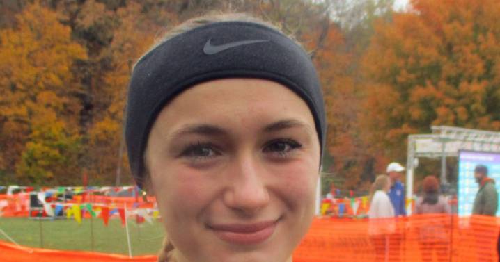 Sandwich senior Sunny Weber, who will run collegiately at Duke, repeats as IHSA state champ