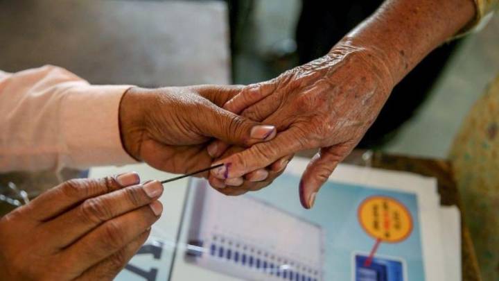 EC to use AI tools to detect fake, deceased voters during SIR in Bengal