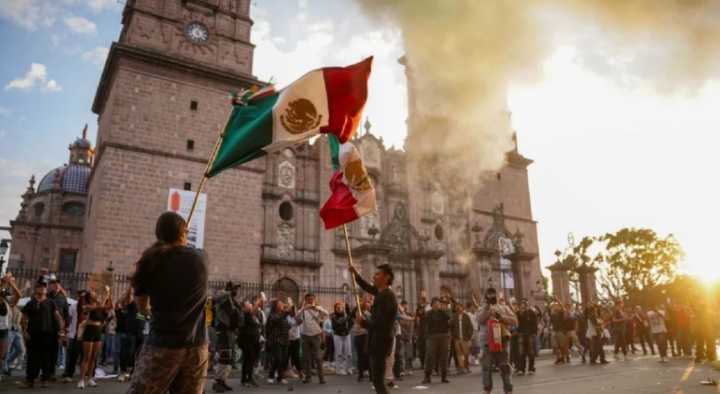 Se extienden las protestas en Uruapan tras el asesinato del alcalde Carlos Manzo
