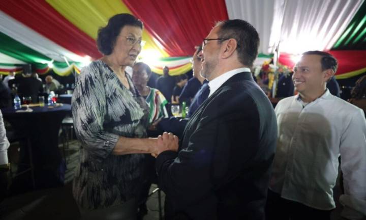 Venezuela y Suriname reafirman amistad a 50 años de su independencia