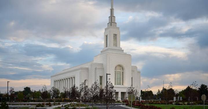Burley Idaho Temple opens for tours with media day
