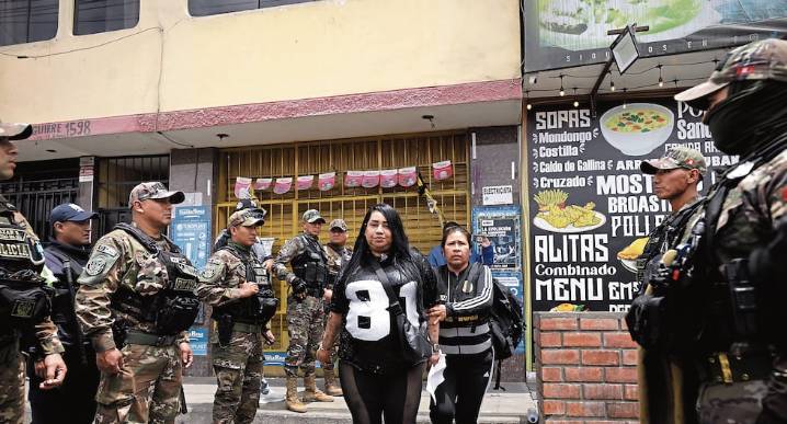 En fiesta de Halloween intervienen a la madre del delincuente venezolano “Maldito Cris”