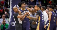 Photos: Pelicans fall to Trail Blazers, 125