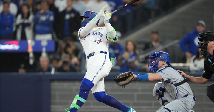 Bichette, Schwarber, Tucker among 137 who become free agents