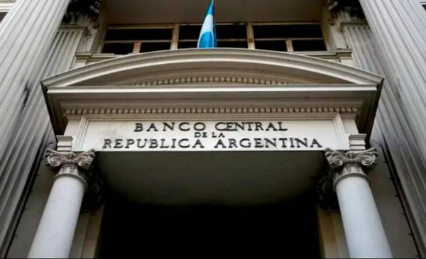 El Banco Central bajó la tasa de interés de referencia