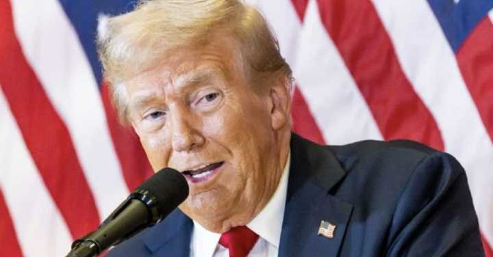Trump amenaza a la BBC con demanda de mil millones de dólares tras edición de uno de sus discursos