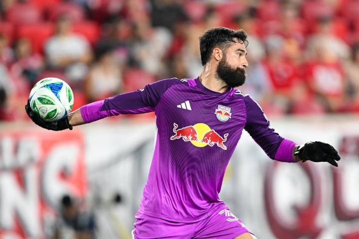 Deadspin | Report: NYRB GK Carlos Coronel heading to free agency