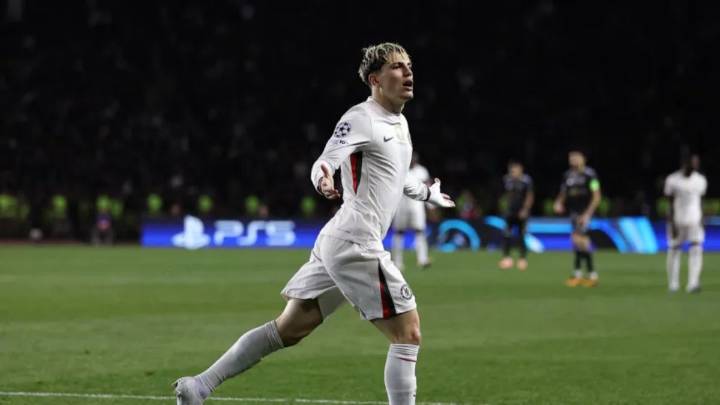 Garnacho volvió a convertir y rescató el empate del Chelsea ante Qarabag