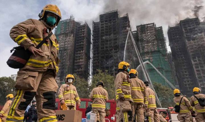 Devastador incendio en Hong Kong alcanza los 128 muertos