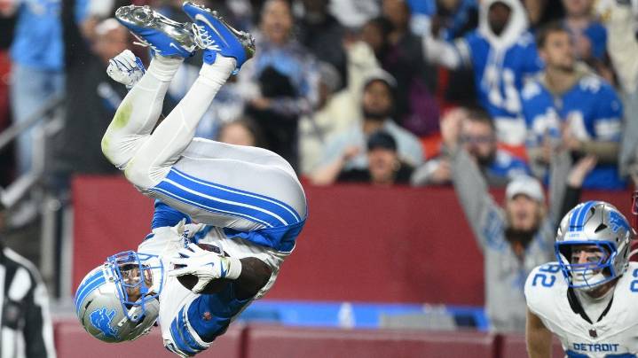 Goff, Gibbs and Campbell lead the Lions to a 44-22 win over the Commanders in front of Trump