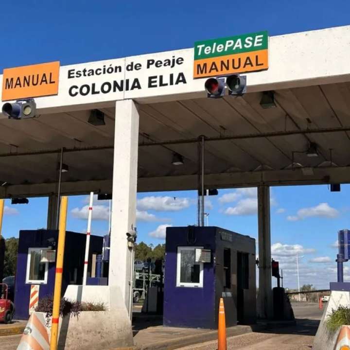 Javier Milei y Toto Caputo reeditan la privatización de rutas de Carlos Menem: peajes para todos