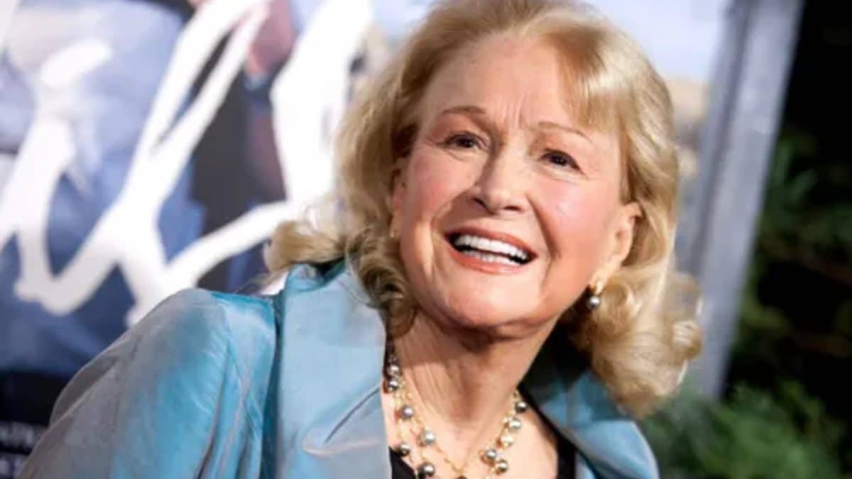 Diane Ladd, Three-Time Oscar-Nominated Actress And Mother Of Laura Dern, Dies At 89