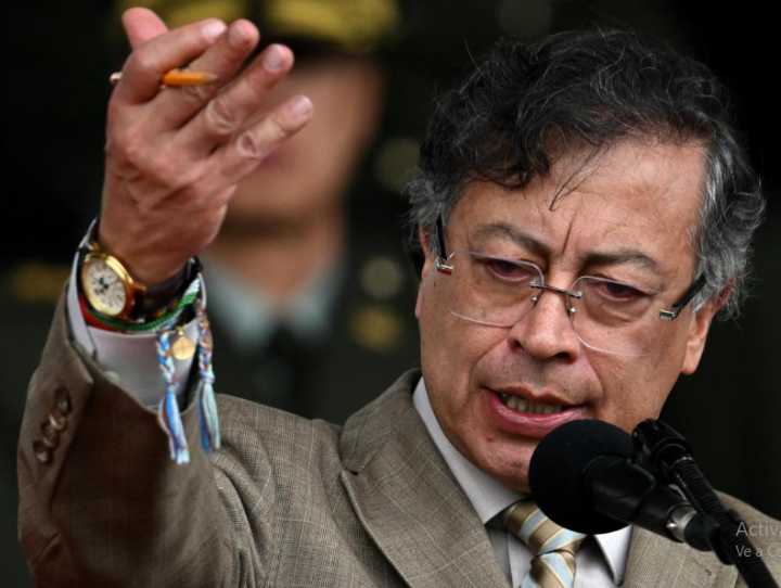 Petro pide perdón por la muerte de siete niños en bombardeo en Guaviare