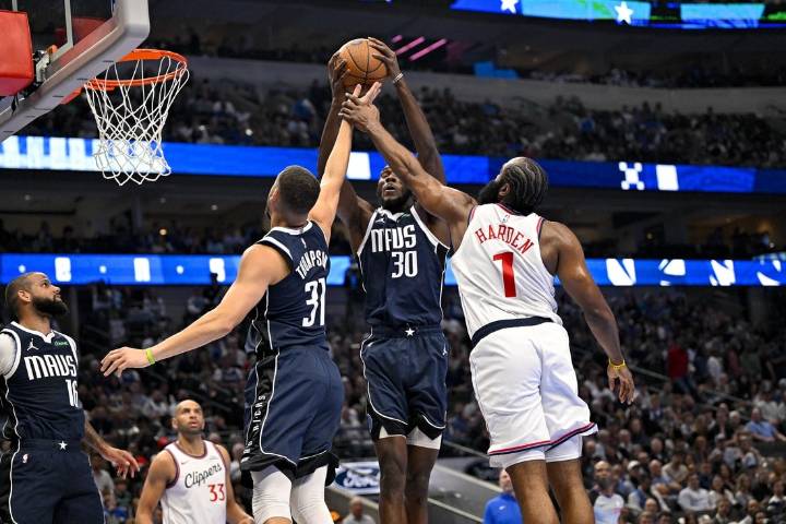 Deadspin | Clippers beat Mavericks in 2 OTs to end 6-game skid