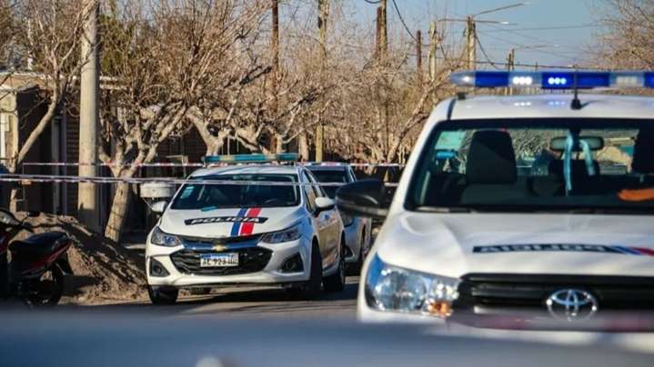 Violento ataque: fue a ver a su expareja y recibió cinco tiros del actual novio